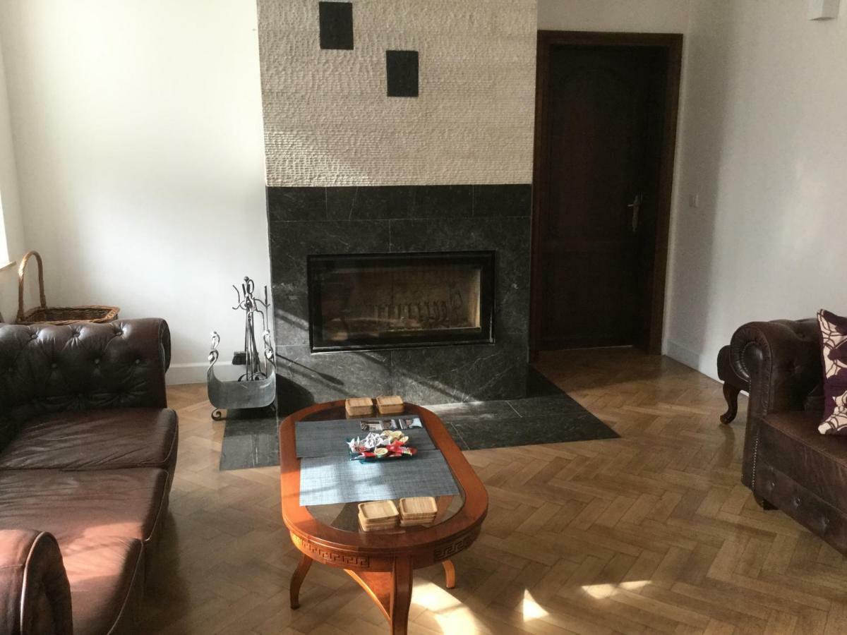 Au Manoir Des Vallees Maffe Екстер'єр фото