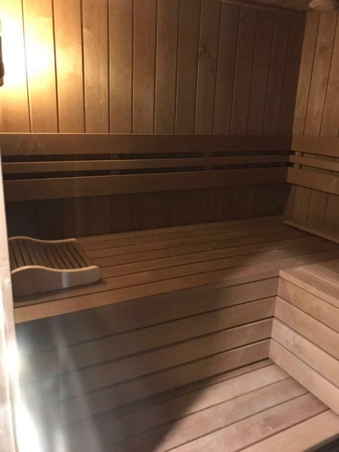 Au Manoir Des Vallees Maffe Екстер'єр фото
