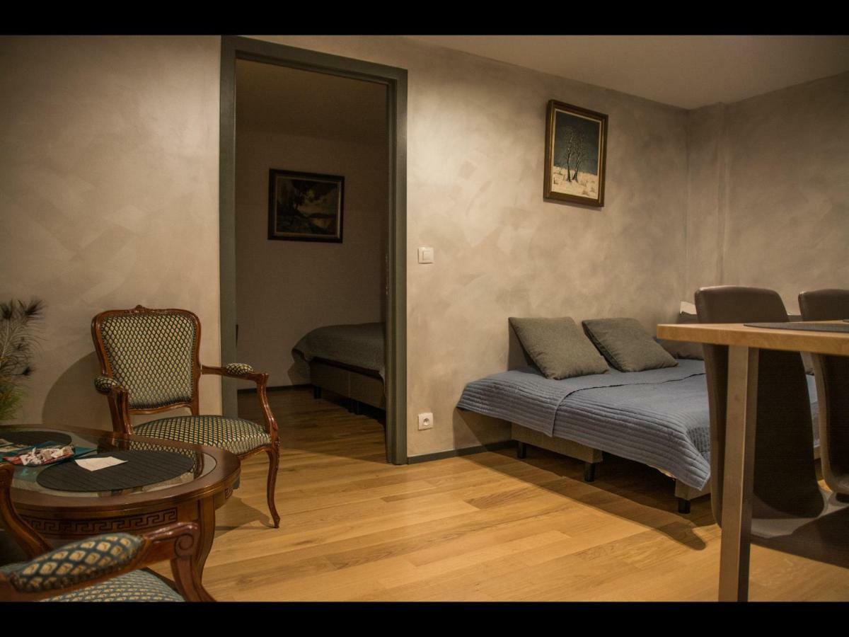 Au Manoir Des Vallees Maffe Екстер'єр фото