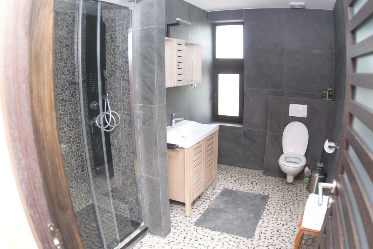 Au Manoir Des Vallees Maffe Екстер'єр фото